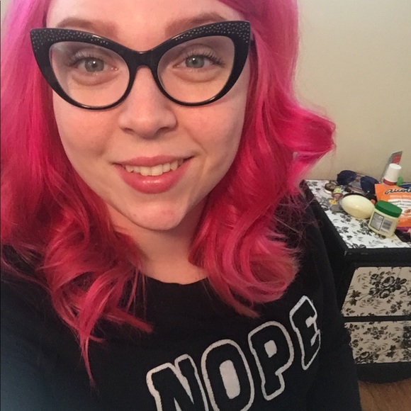 Meet your Posher, Lena - Picture 4 of 8